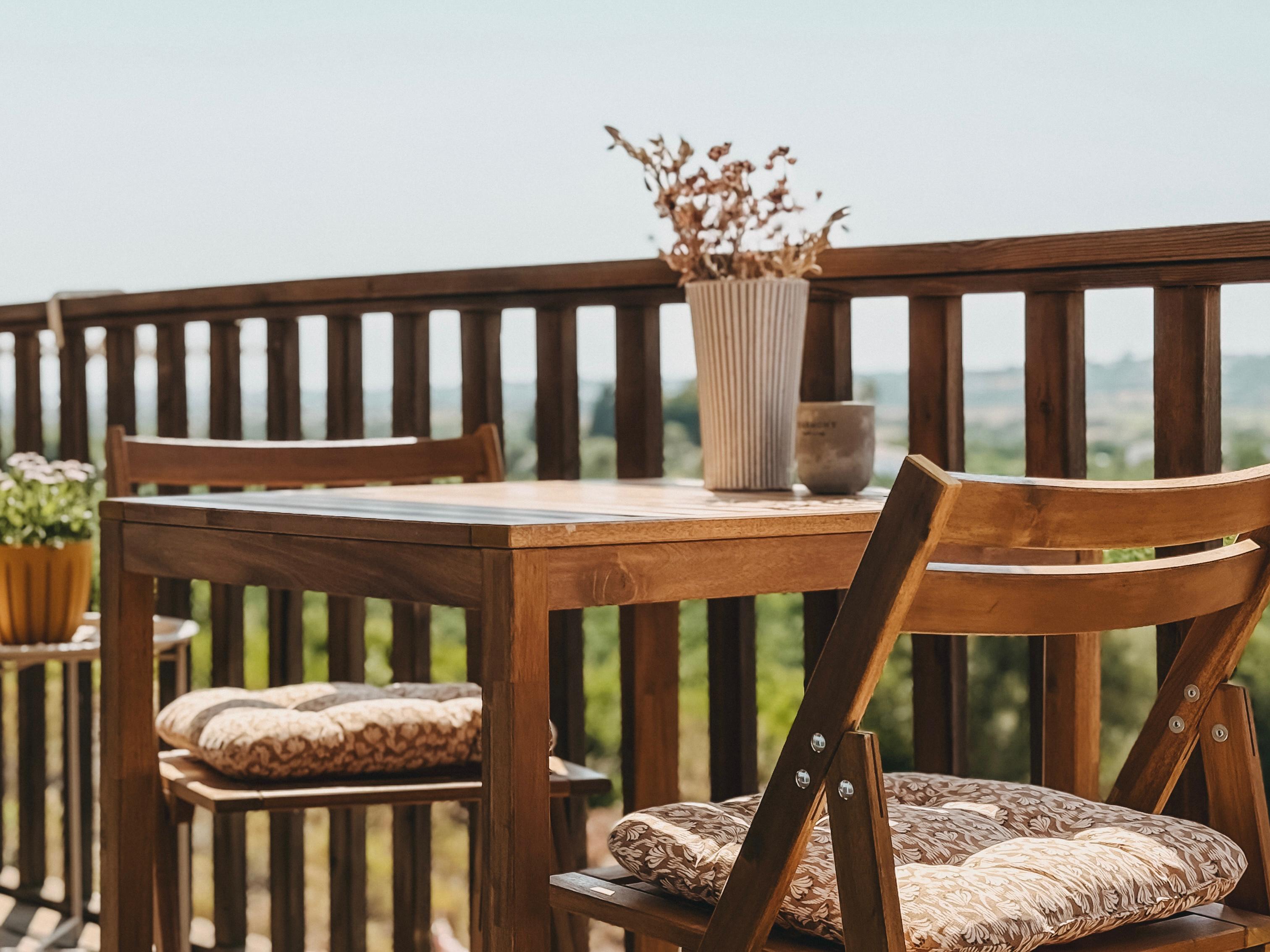 Casita Tima — private terrace with outdoor dining