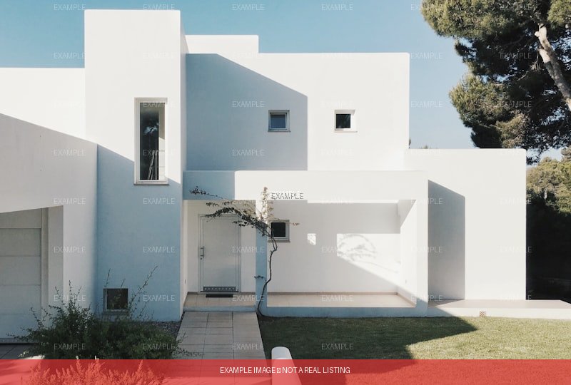3-Bed Villa with Sea Views — photo 1